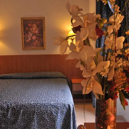 Pyramid 3* Roma
