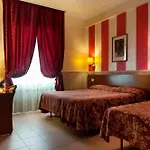 Hotel Pyramid 3*