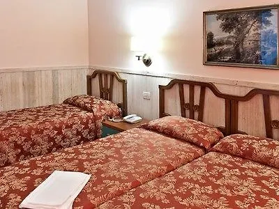 Hotell Pyramid 3*