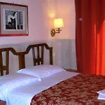 Hotel Pyramid 3*