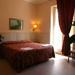 Hotel Pyramid 3*