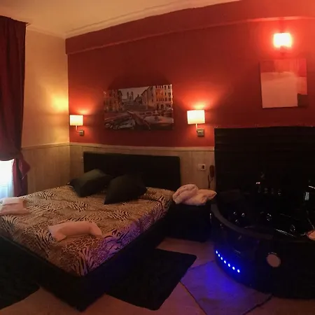 Pyramid Hotel Rom