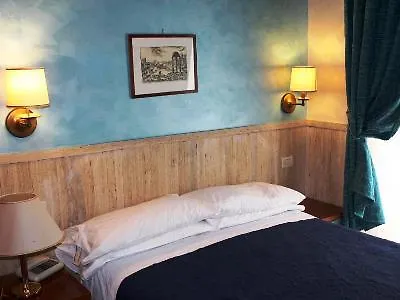 Pyramid Hotell Rom
