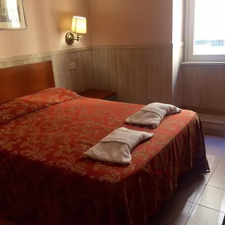 Szálloda Pyramid Róma