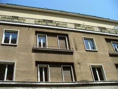 Hotel Pyramid