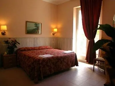 Hotell Pyramid 3*