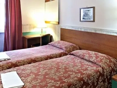 Pyramid Hotel 3*