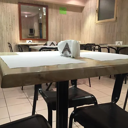 Pyramid Szálloda 3*